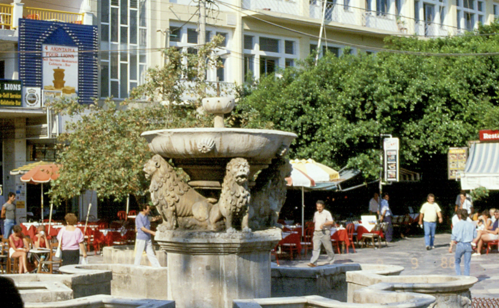 LIONS SQUARE